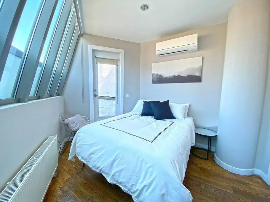 Gorgeous Three Bedroom West Village Townhouse New York 0*,  USA